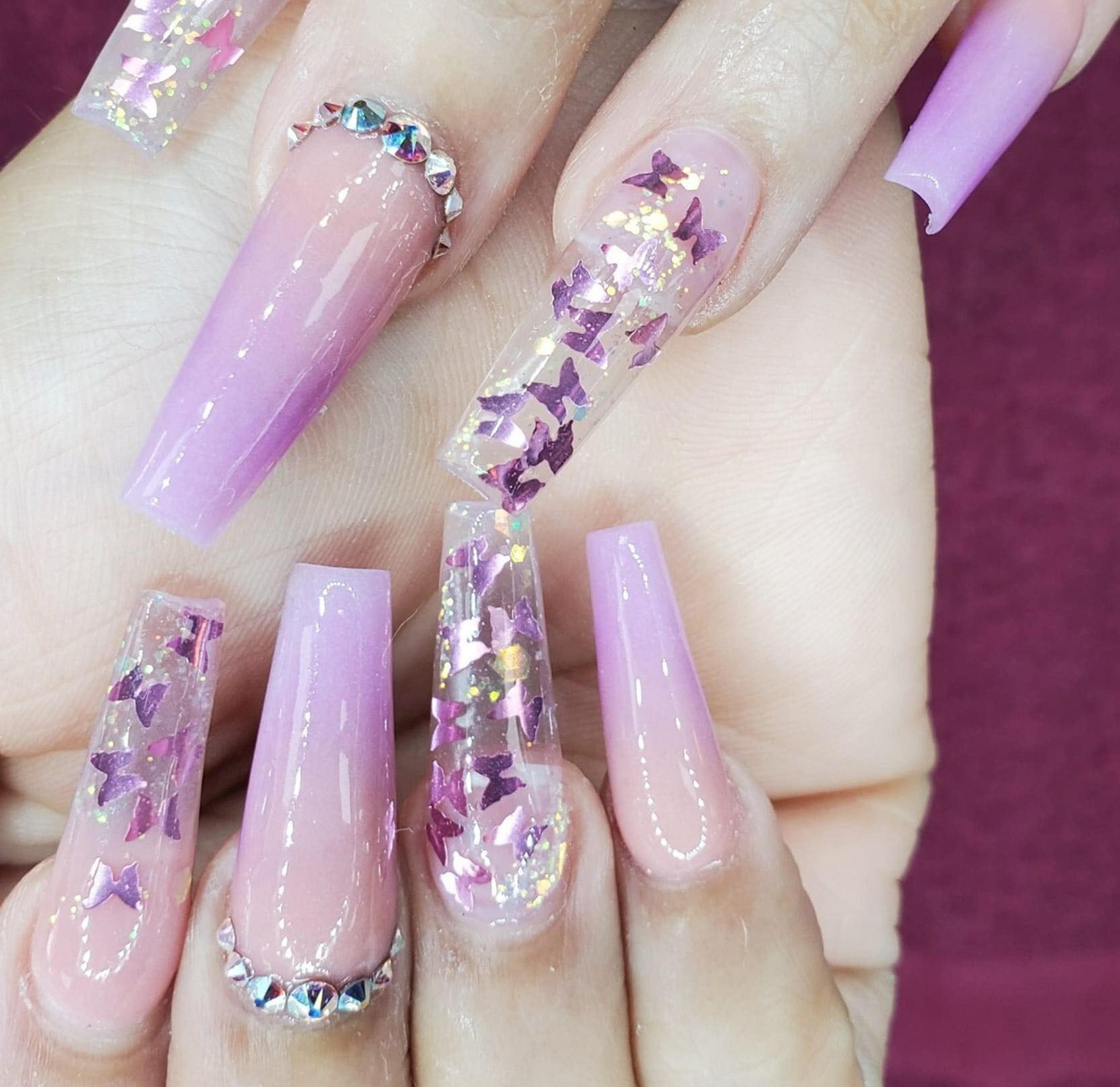 ARTIFICIAL NAILS